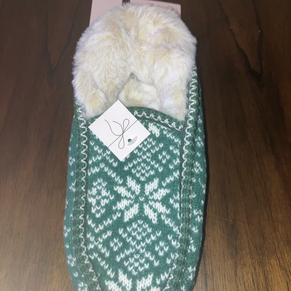 House Shoe Slippers w/ Faux Fur Lining, Size 5-7.5, NWT